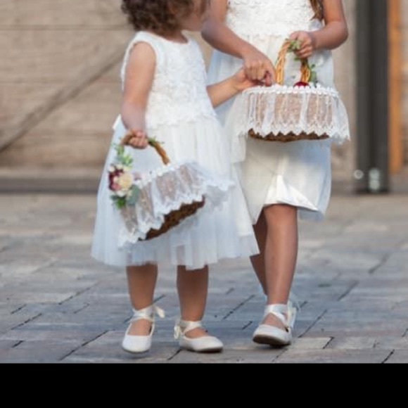Wedding-Flower girl basket, headband, 2 mother of the bride/groom wrist corsages - Picture 9 of 9